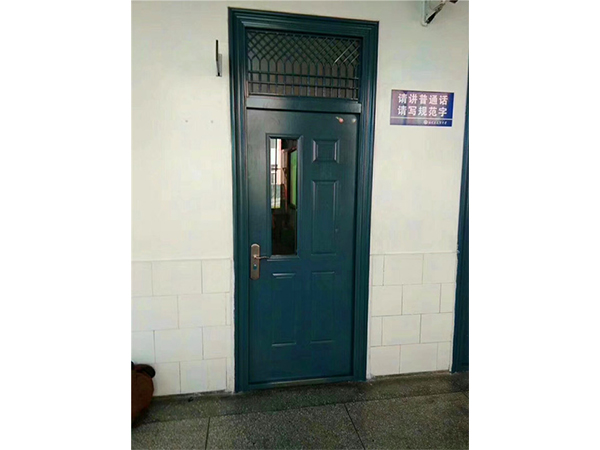 學(xué)校門(mén)-07